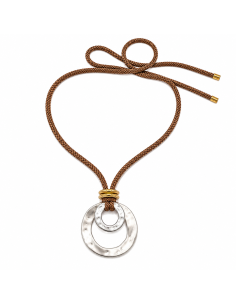 Collar bohemio con colgante de aros entrelazados y cordón ajustable