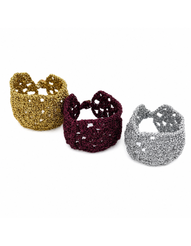 Brazalete artesanal de crochet en hilo lurex