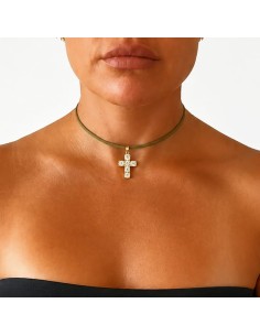 Colgante Cruz Aura | Colgante dorado con circonitas y cordón verde 2