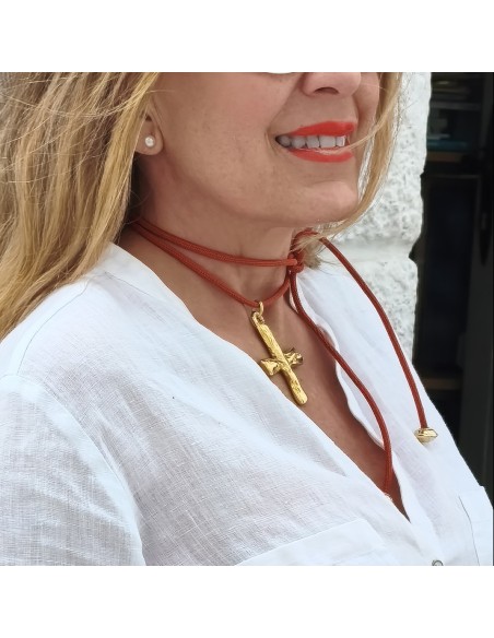Collar Cruz Guía dorado | Collar cruz artesanal ajustable