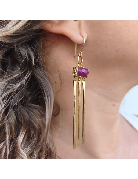 Pendientes largos cascada con rubí | Pendientes dorados elegantes