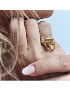Anillo lirio dorado ajustable | Anillo floral elegante