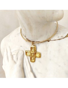Collar choker cruz bizantina dorada | Joyería artesanal