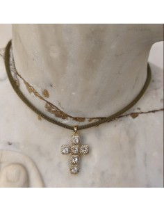 Colgante Cruz Aura | Colgante dorado con circonitas y cordón verde