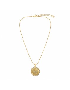 Medalla dorada del Espíritu Santo con paloma central y delicado diseño calado.