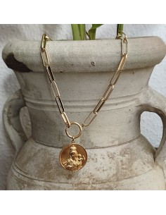 Escapulario con cadena tipo paperclip y medalla del Sagrado Corazón de Jesús y la Virgen del Carmen. 2