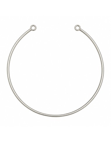 Choker rígido de acero con baño de plata, diseño minimalista abierto y acabado plateado brillante.