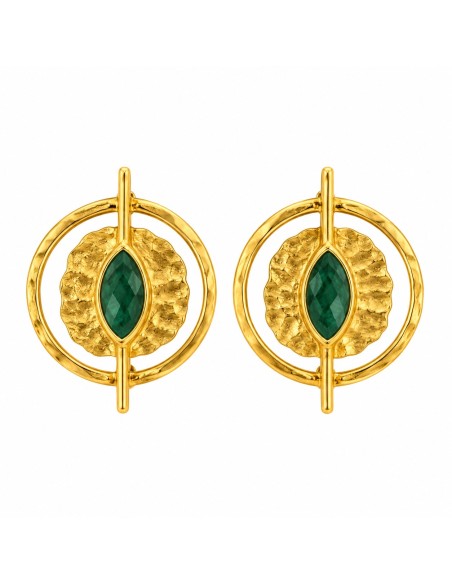 Pendientes Helena dorados con piedra verde oscuro facetada y diseño geométrico circular.