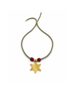 Estrella Safarí | Collar bohemio con estrella dorada y cordón ajustable